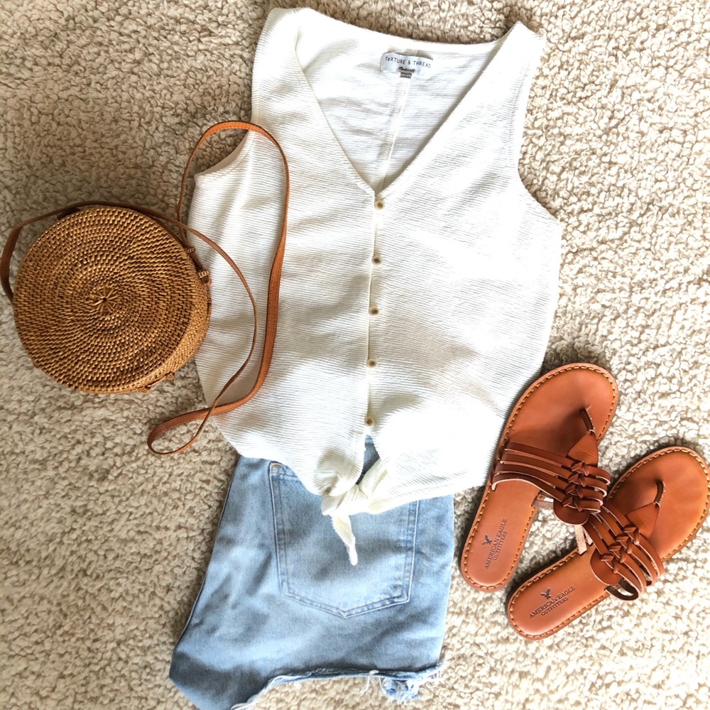 American eagle Sandals size 9